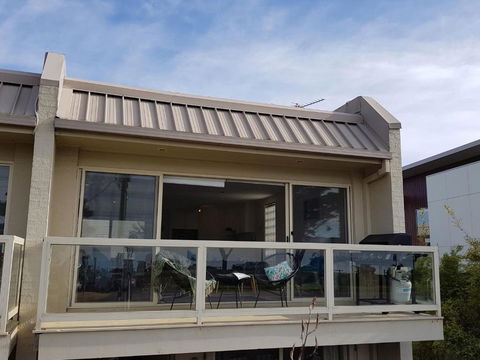 The Esplanade Holiday Home - Accommodation Broadbeach 1