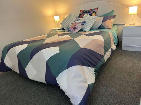 The Esplanade Sea View - Accommodation Broadbeach 3