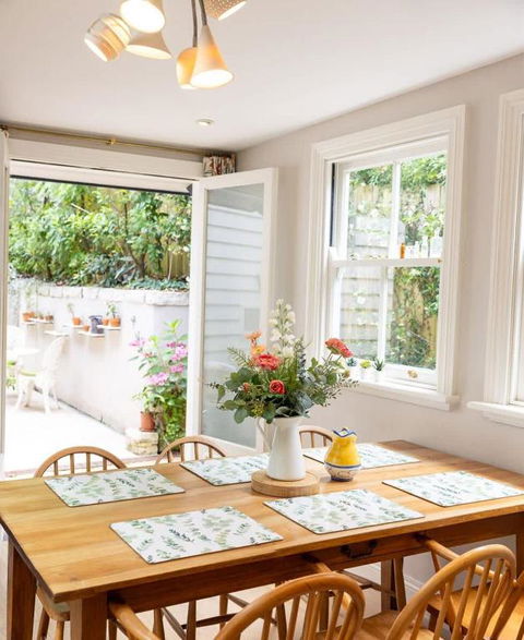 The Euroka Cottage 3bdr Home And Studio Heritage Home Near CBD - Accommodation Broadbeach 1