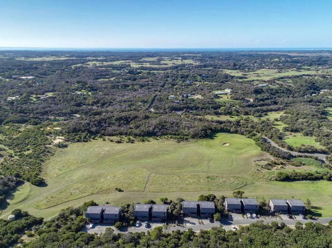 The Golf House At St Andrews Beach - Accommodation Broadbeach 1