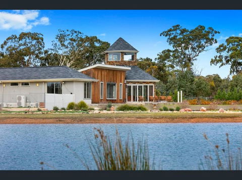 The Grand Manor - Accommodation Broadbeach 1