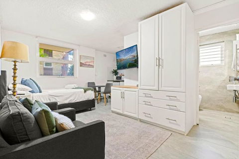 The Great Escape, Paddington Apartment - Accommodation Broadbeach 3