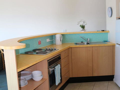 The Entrance Waterfront Resort Unit 502 - Accommodation Broadbeach 3