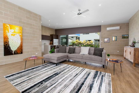 BEACHSIDE HAVEN - Accommodation Broadbeach 1