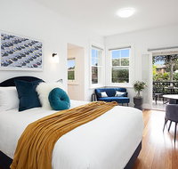 Beautiful Studio in Heritage Building with Balcony - Accommodation Broadbeach
