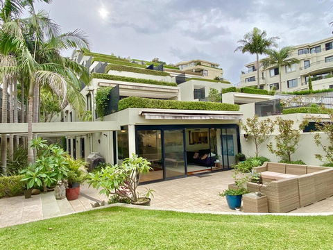 BELLEVUE GARDEN OASIS-Long/Short Term Lets AVL: L'Abode - Accommodation Broadbeach 0