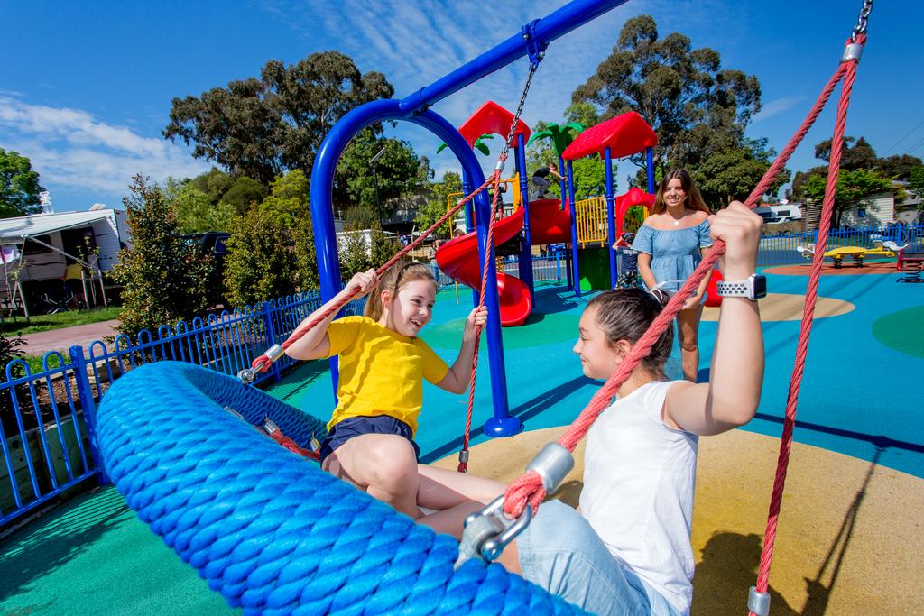 Merlynston VIC Accommodation Broadbeach