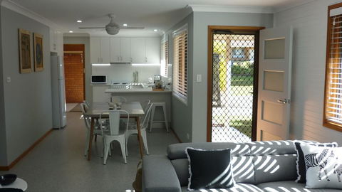 BILL'S - Accommodation Broadbeach 3