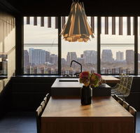 Birdcage Penthouse Luxury Melbourne Ultra Modern Industrial Chic - Accommodation Broadbeach