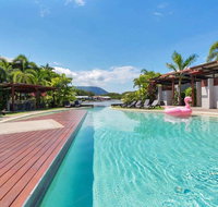 Blue Lagoon Lakeside Apartment - Accommodation Broadbeach