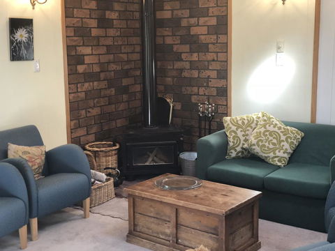 Blue Range Cottage - Accommodation Broadbeach 3