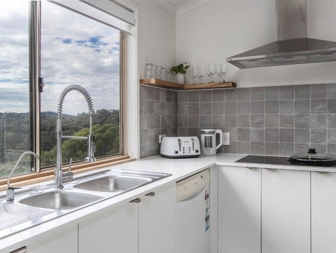 THE SHED - Tallebudgera Valley - Accommodation Broadbeach 2