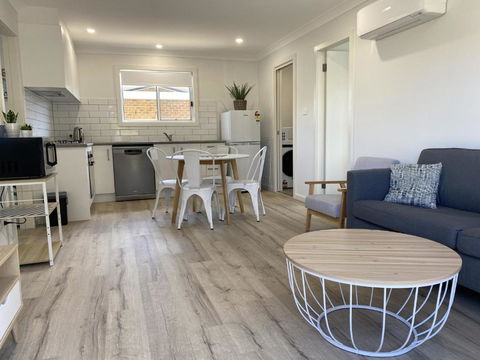 THEL14A - Lucky Burra - Accommodation Broadbeach 0