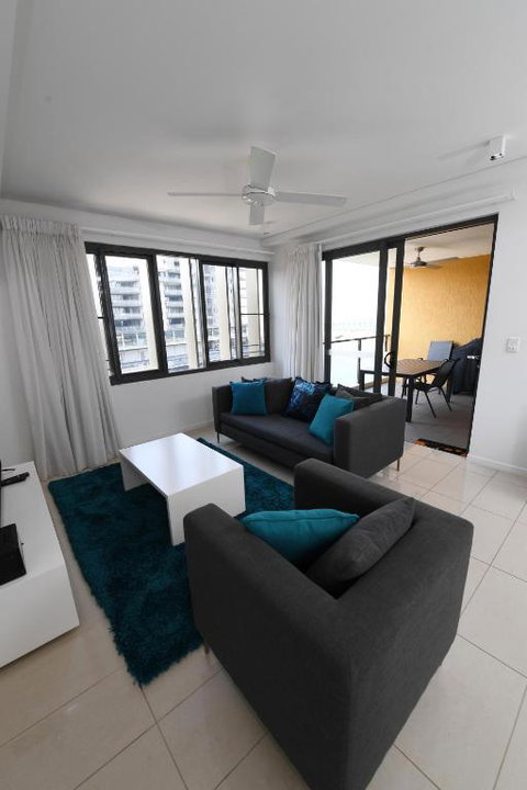 WATERFRONT DARWIN TROPICAL GEM - Accommodation Broadbeach 3