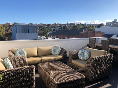 XQ Collection La Casa De Frida - Modern Studio With Balcony - Accommodation Broadbeach 1