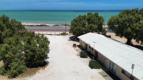 Wildsights Beach Units - Accommodation Broadbeach 0