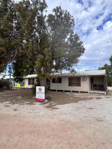 Wildsights Beach Units - Accommodation Broadbeach 2