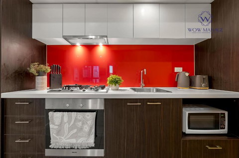 WOW Apartment On Sutherland - Accommodation Broadbeach 3