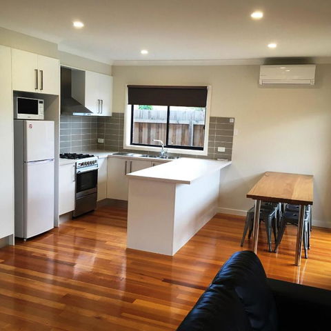 Our Beach House - Accommodation Broadbeach 2