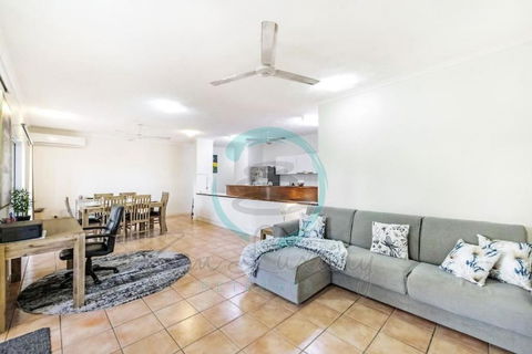 ZEN FORESHORE Cozy 2-BR, 2-BA Holiday Home + Pool - Accommodation Broadbeach 0