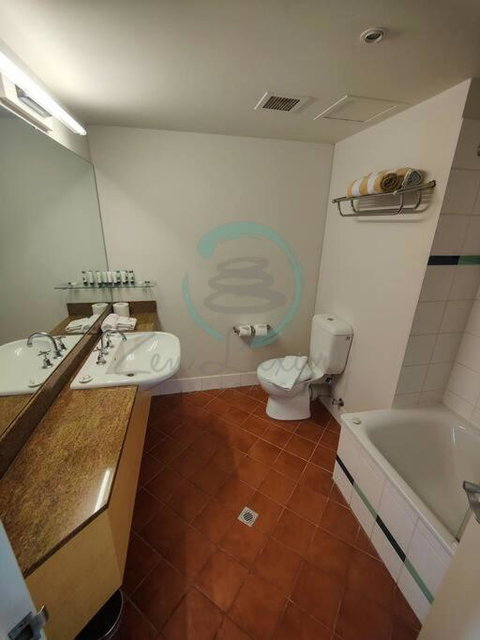 ZEN88 ESPLANADE: 1-BR Top Floor Ocean View Suite - Accommodation Broadbeach 3