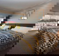 3-Day Uluru-Kata Tjuta and Kings Canyon 4WD Small-Group Eco-Tour from Alice Springs - Accommodation Broadbeach