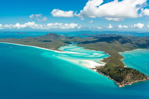 Whitsunday Bullet Day Trip - Whitehaven Beach And Snorkelling - Accommodation Broadbeach 1