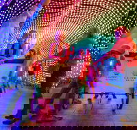 Christmas Lights Rickshaw Tour in Perth - Accommodation Broadbeach