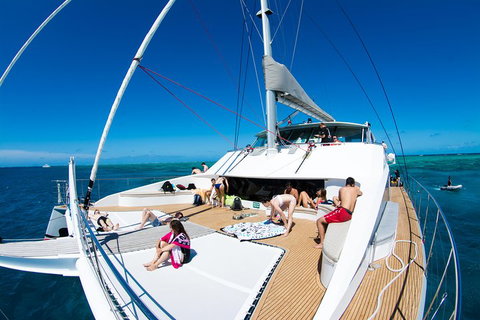 Passions Of Paradise Great Barrier Reef Snorkel And Dive Cruise From Cairns By Luxury Catamaran - Accommodation Broadbeach 3