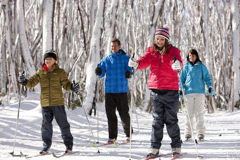 Lake Mountain Snow Trip Including Yarra Valley Chocolaterie From Melbourne - Accommodation Broadbeach 4
